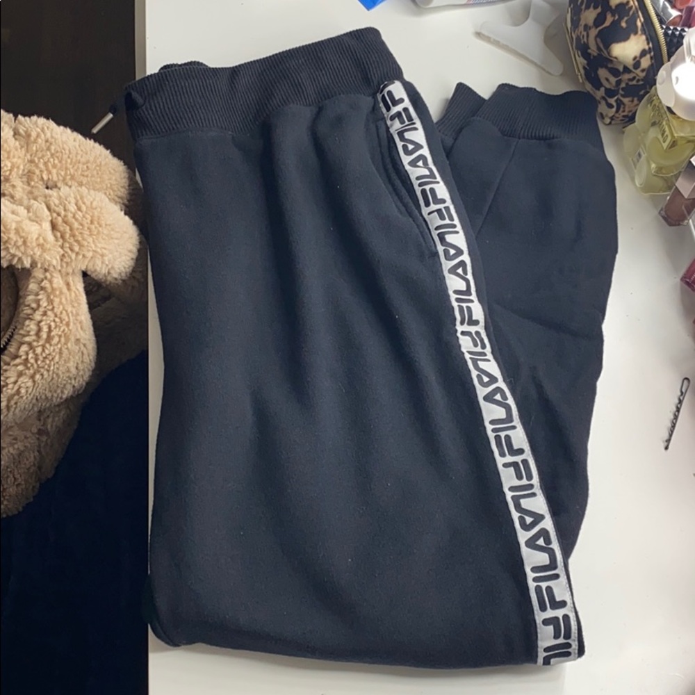 Black sweatpants